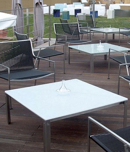 Coro Shot Outdoor Beistelltisch quadratisch 1500 x 1500 x 350 mm Rahmen Edelstahl satiniert